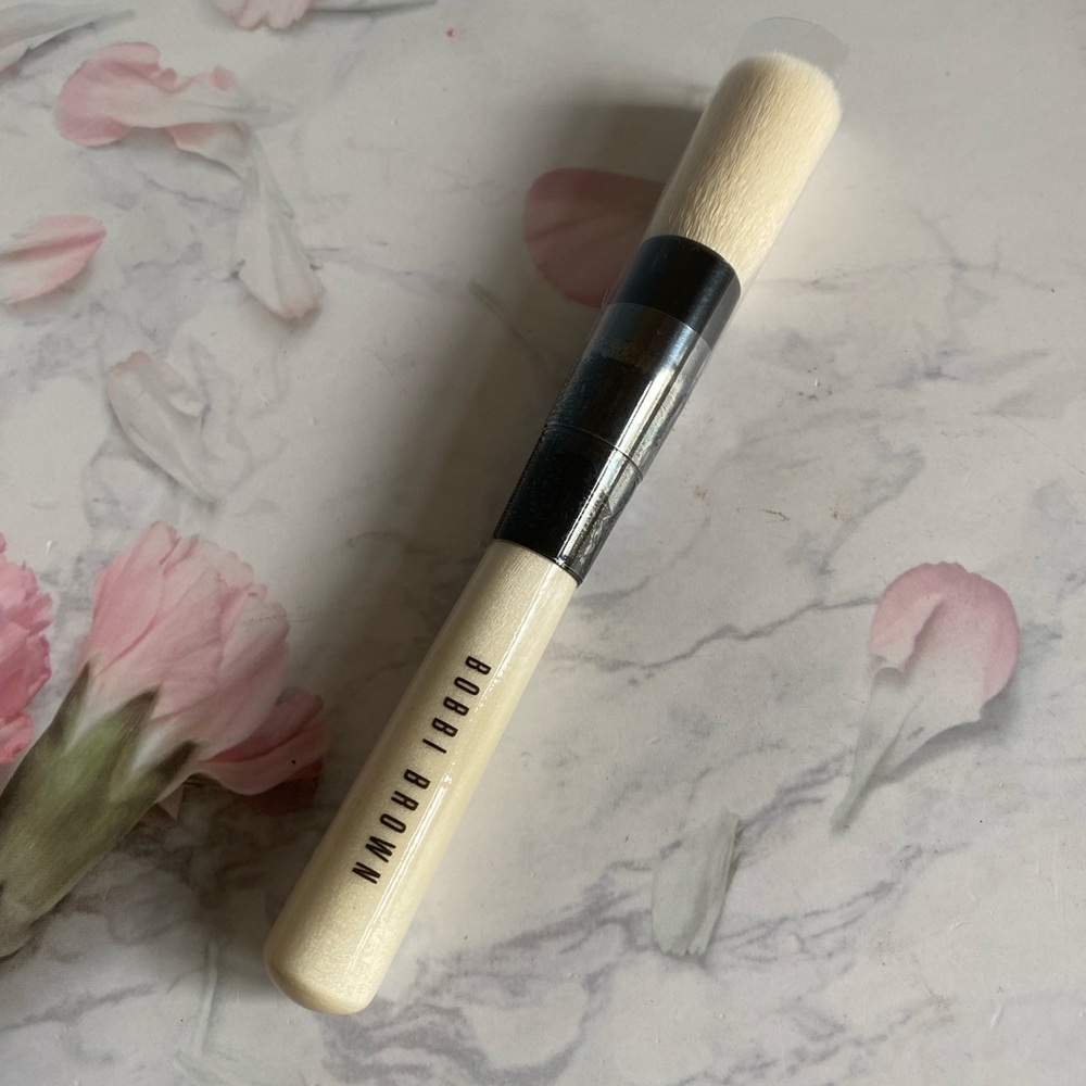 BOBBI BROWN - FACE BLENDER BRUSH / makeup brush - SEALED New, $70 Retail